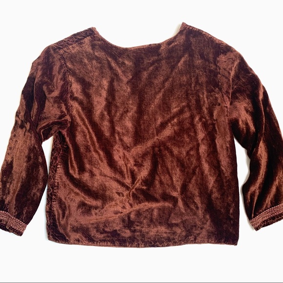 25 KARAT rayon velvet embellished button up top - Picture 2 of 9
